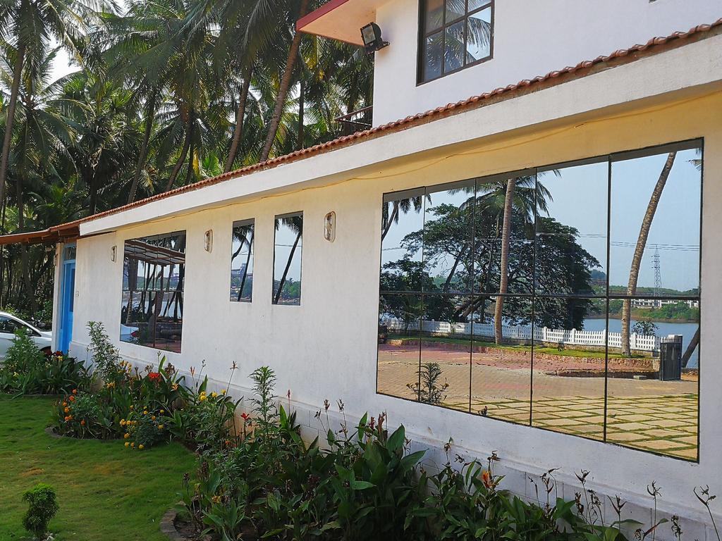 Nisarga Nirvana River House Mangalore Exteriör bild